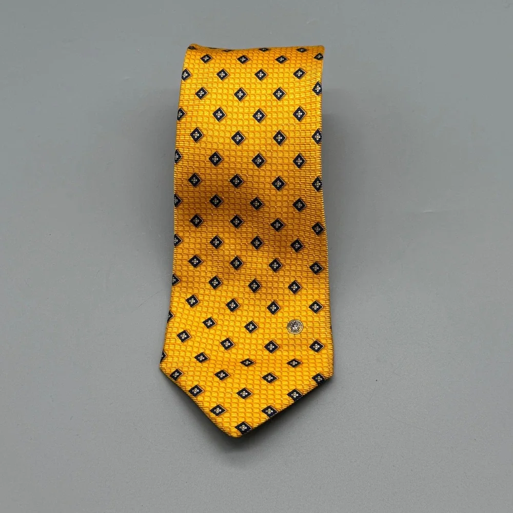 Gianni Versace Mens Vintage‎ Silk Tie Yellow Geometric Medusa Head Made in Italy